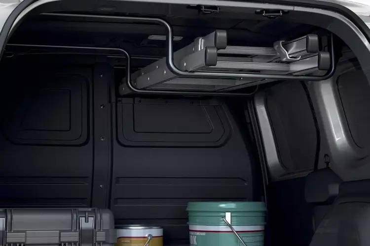 4049005 ML19 TCe 100 Advance [Safety] Van